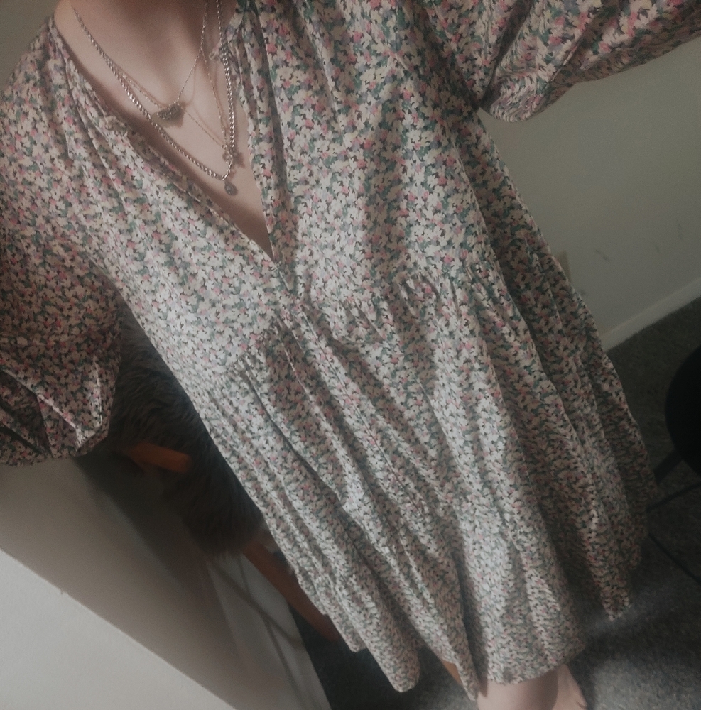 Floral Long Sleeve Dress - Picture 9 of 9